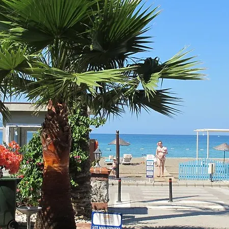 Sunset Beach Club Seahorse 09 *